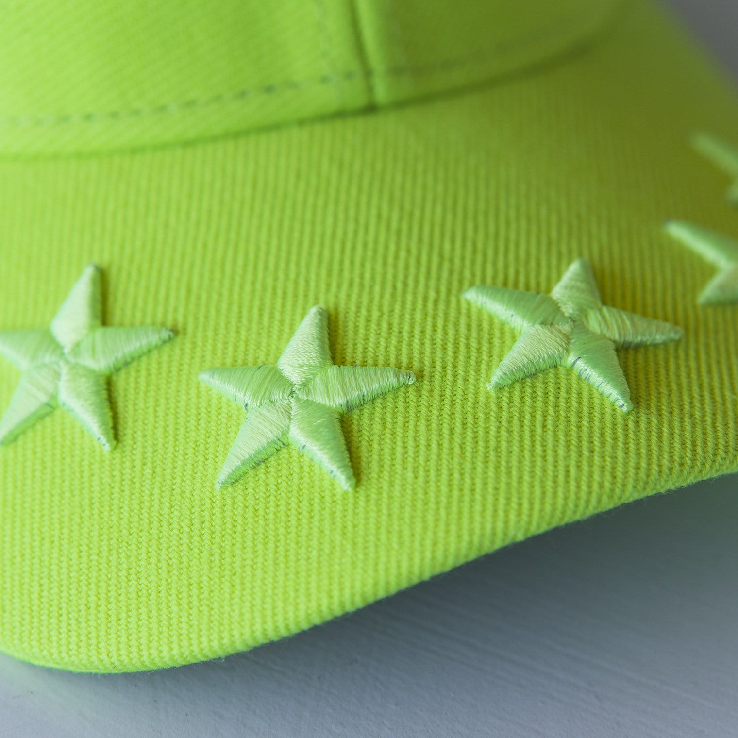 Cap Stars Fluo